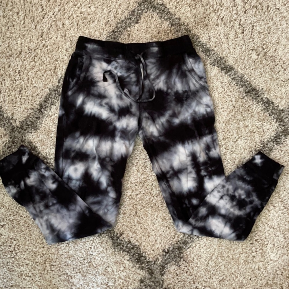Small tie dye sweatpants